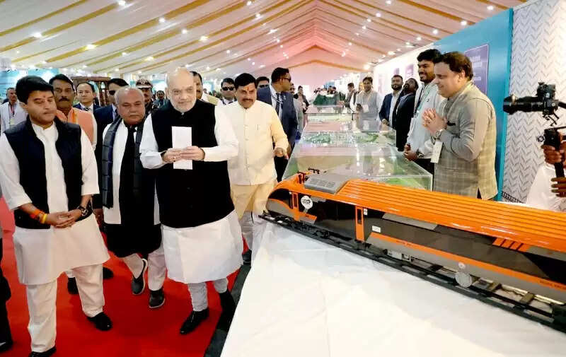 शाह ने ग्वालियर में 2 लाख करोड़ की परियोजनाओं का किया भूमिपूजन-लोकार्पण