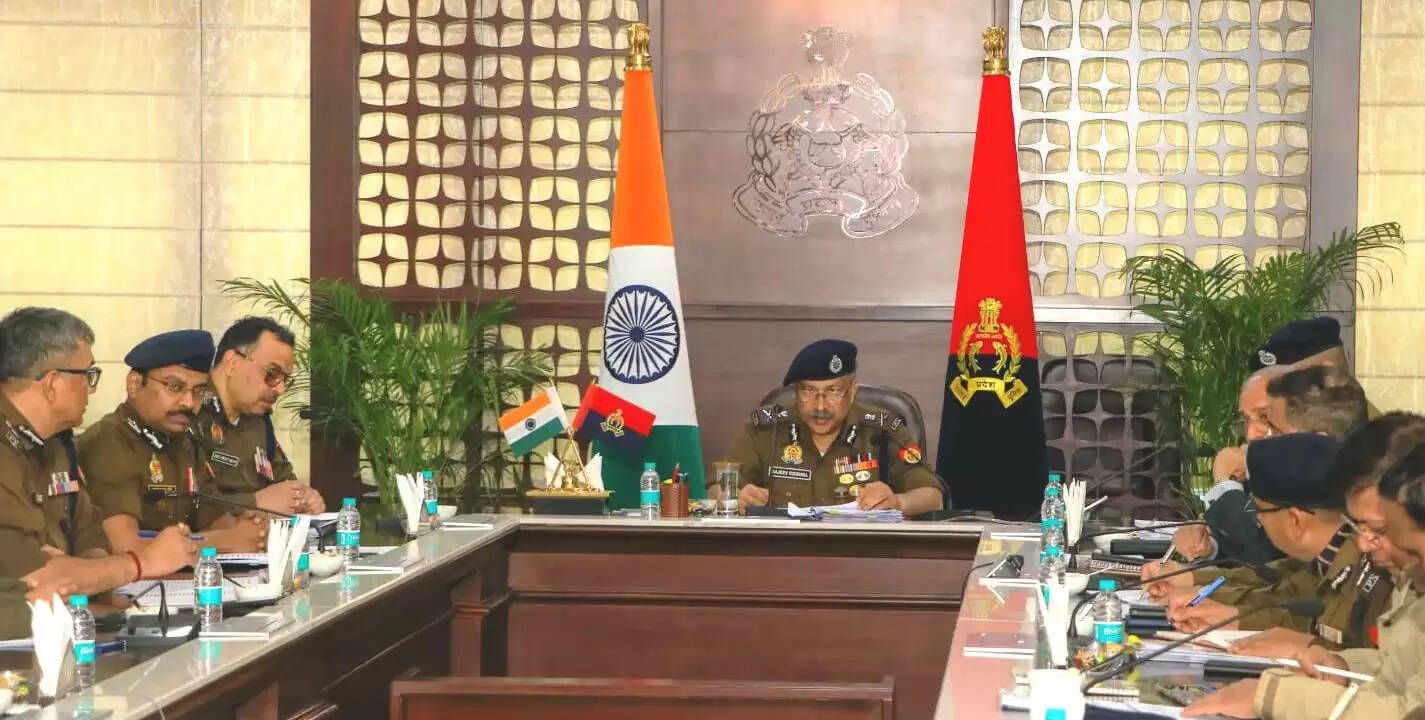 कानून व्यवस्था सुदृढ़ीकरण के लिए किसी भी प्रकार की लापरवाही बर्दाश्त नहीं : पुलिस महानिदेशक