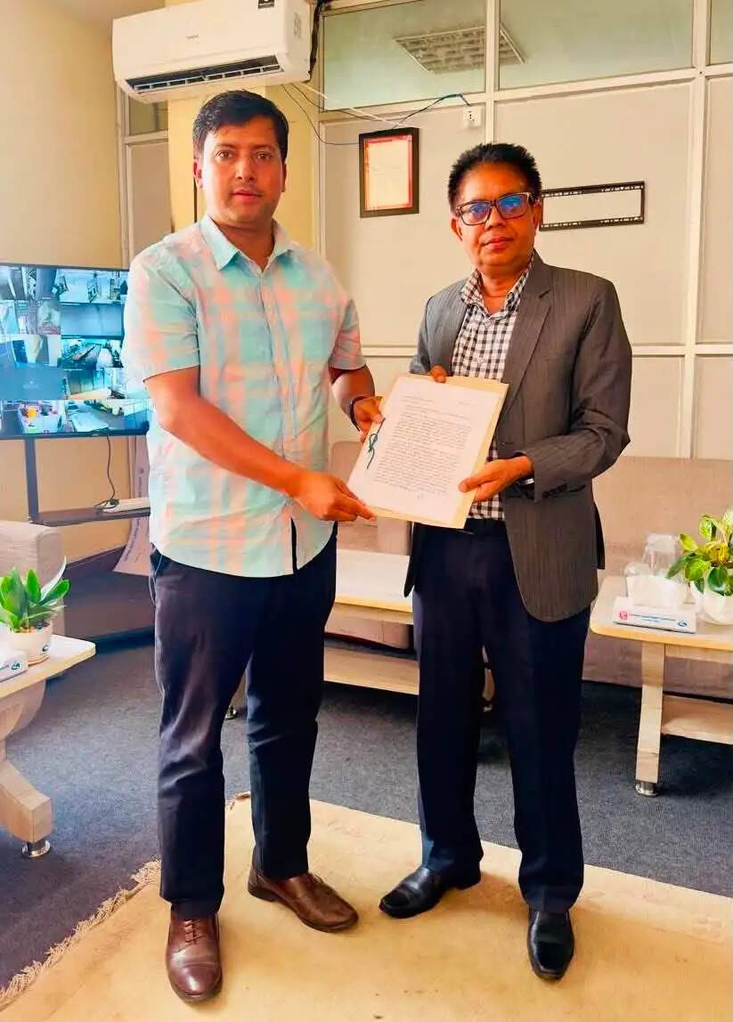 नेपाल के पूर्व प्रधानमंत्री ओली ने मानवाधिकार आयोग से जेन जी घटनाओं की जांच रिपोर्ट और सभी दस्तावेज मांगे