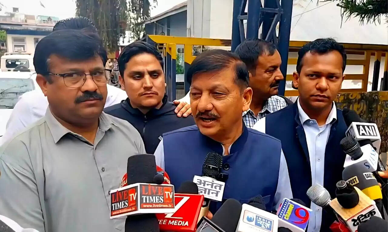 हिम्मत है तो देहरा कैश फॉर वोट के आरोपों की जाँच करवाए मुख्यमंत्री : राजेंद्र राणा