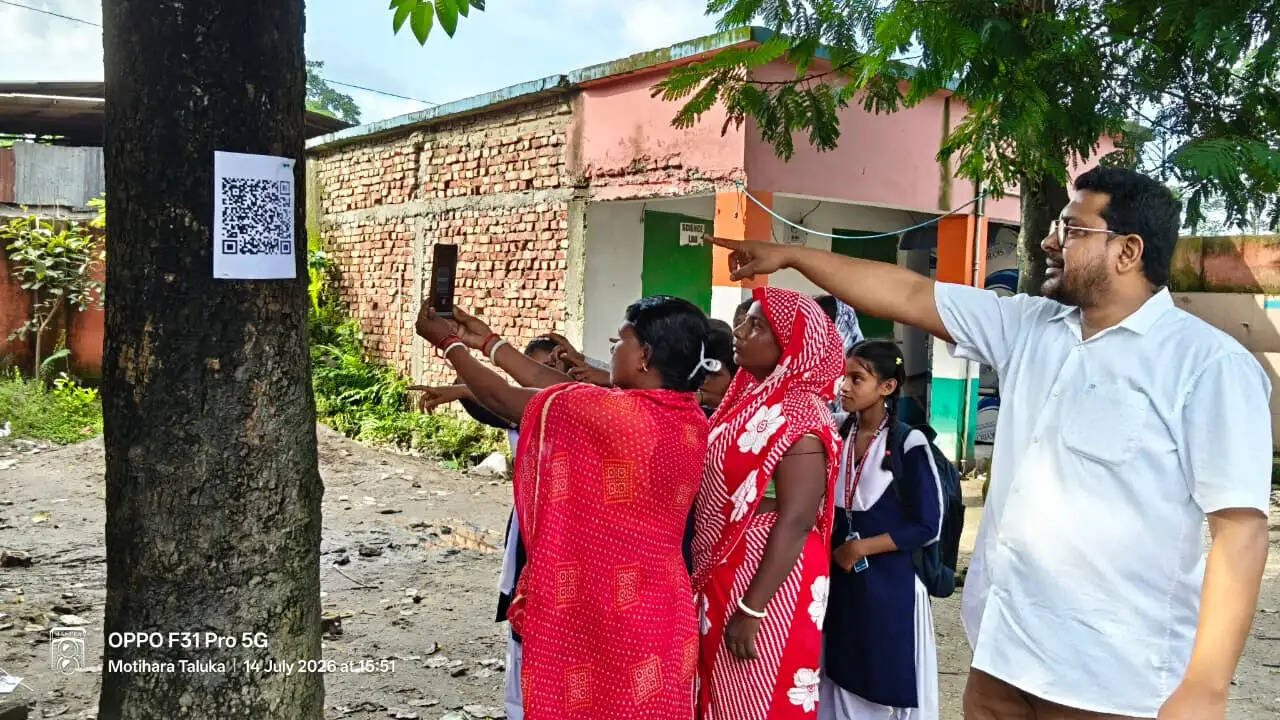 यूएमएस बेलवा काशीपुर में पर्यावरण संरक्षण की अनोखी पहल, पेड़ों पर लगे क्यूआर कोड से मिल रही पूरी जानकारी
