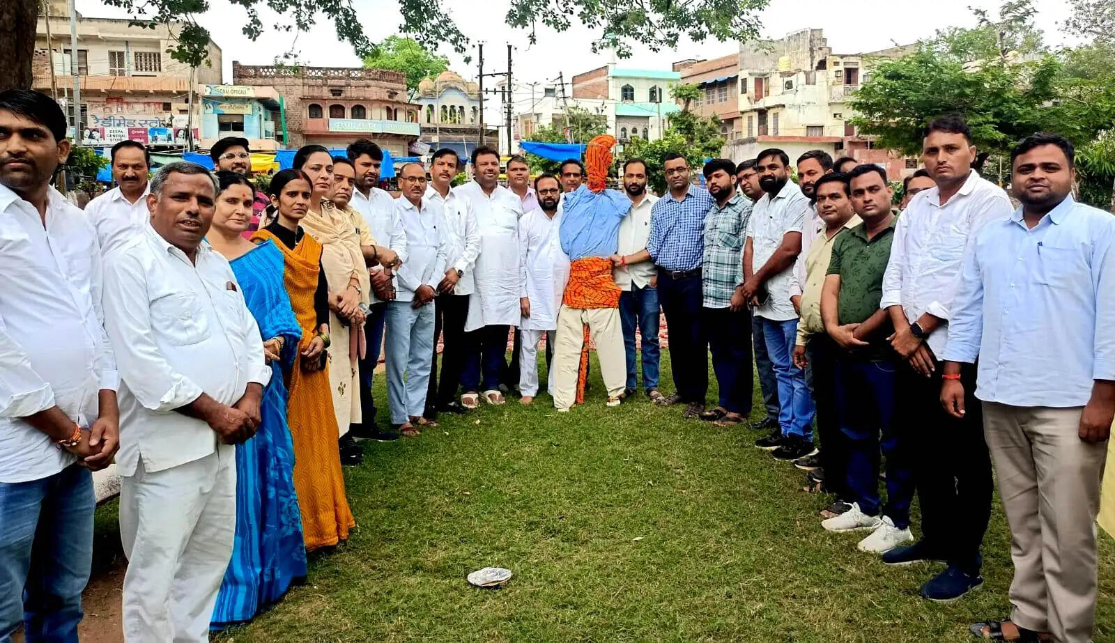 निर्वाचन आयोग की कार्यप्रणाली के विरोध में कांग्रेस ने किया प्रदर्शन