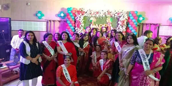 रायपुर प्रेस क्लब में सजा तीज का रंग, महिला पत्रकारों के साथ अतिथियों ने भी बिखेरा जलवा