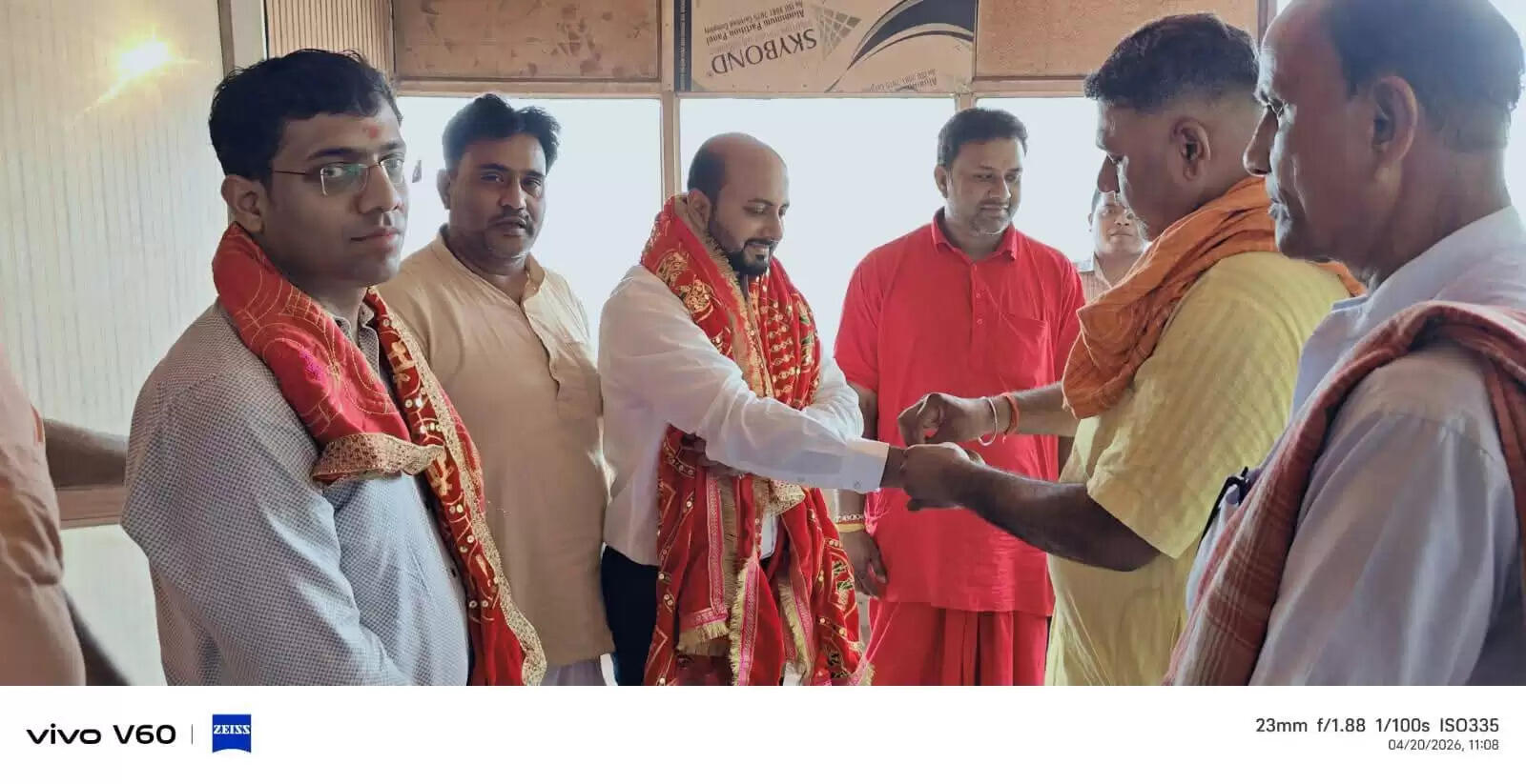 रामगढ़ में नई जिम्मेदारी संभालते ही डीसी-एसपी ने मां छिन्नमस्तिका के दरबार में टेका माथा