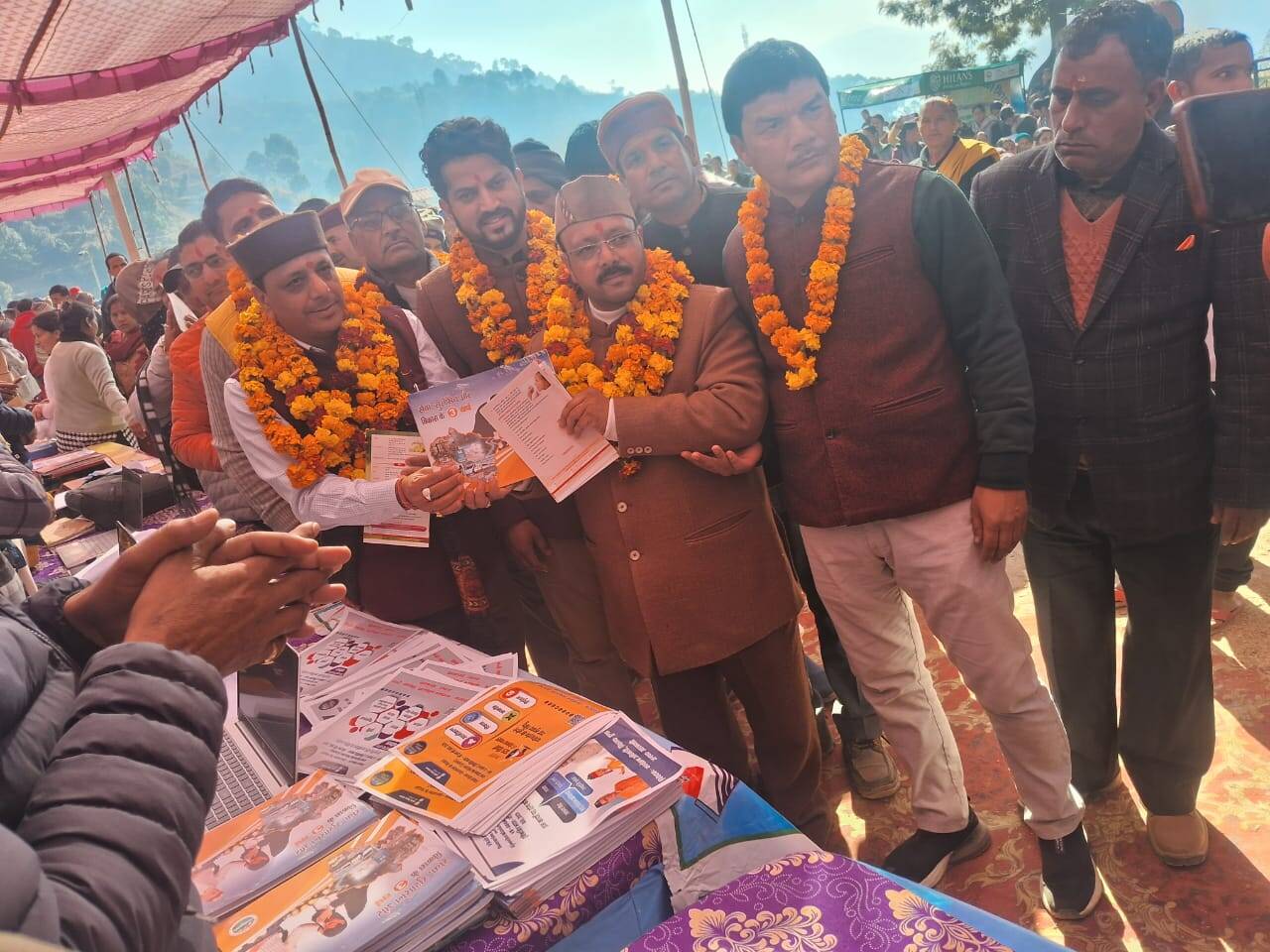 सरकार जनता के द्वार: की जन समस्याओं का मौके पर किया समाधान