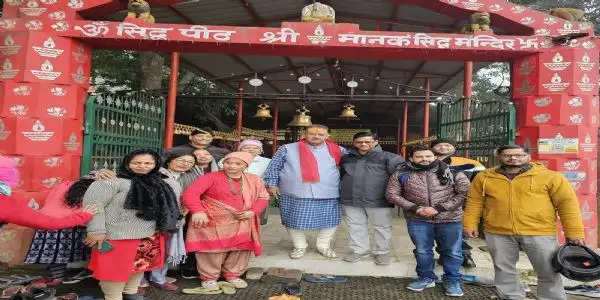 मंदिरों में भगवान का आर्शीवाद लेने पहुंचे मंत्री गणेश जोशी