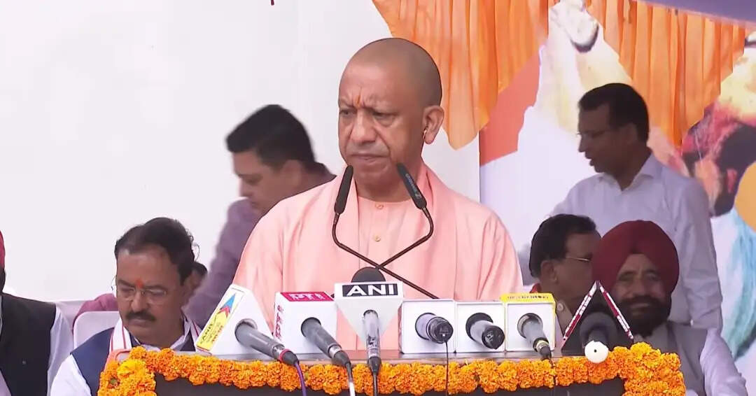 राष्ट्रीय एकता को चुनौती देने के कुत्सित प्रयासों का मुकाबला करना ही पटेल को सच्ची श्रद्धांजलि : योगी आदित्यनाथ