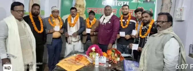 नवादा के जदयू कार्यालय में अध्यक्ष ने की सदस्यता अभियान की शुरुआत