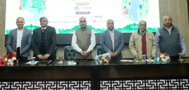 नदियों और जलाशयों के संरक्षण में जनभागीदारी आवश्यक : सुजीत कुमार