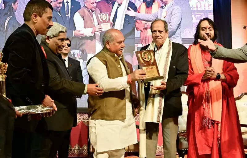 अच्छी शिक्षा, उत्तम स्वास्थ्य और त्वरित न्याय से ही ‘विकास’ संभव : सुधीर अग्रवाल