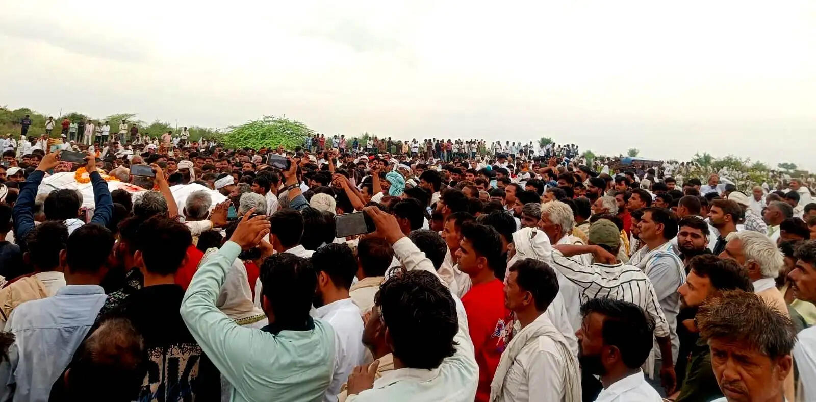 डांग इलाके के पैतृक गांव भवूतीपुरा में हुआ जगन गुर्जर का अंतिम संस्कार