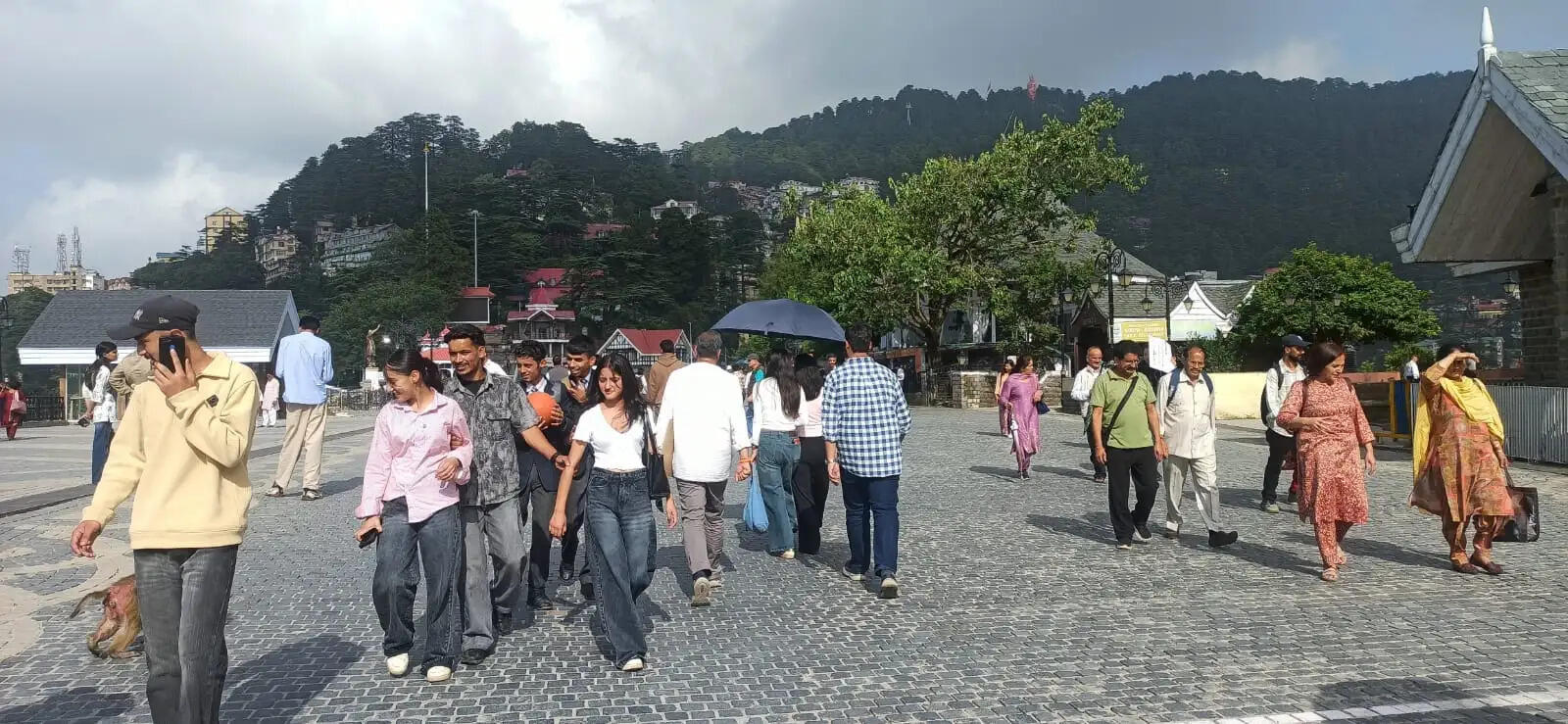 हिमाचल में धीमा पड़ा मानसून, बढ़ी उमस, 18 जुलाई से फिर भारी बारिश का अलर्ट
