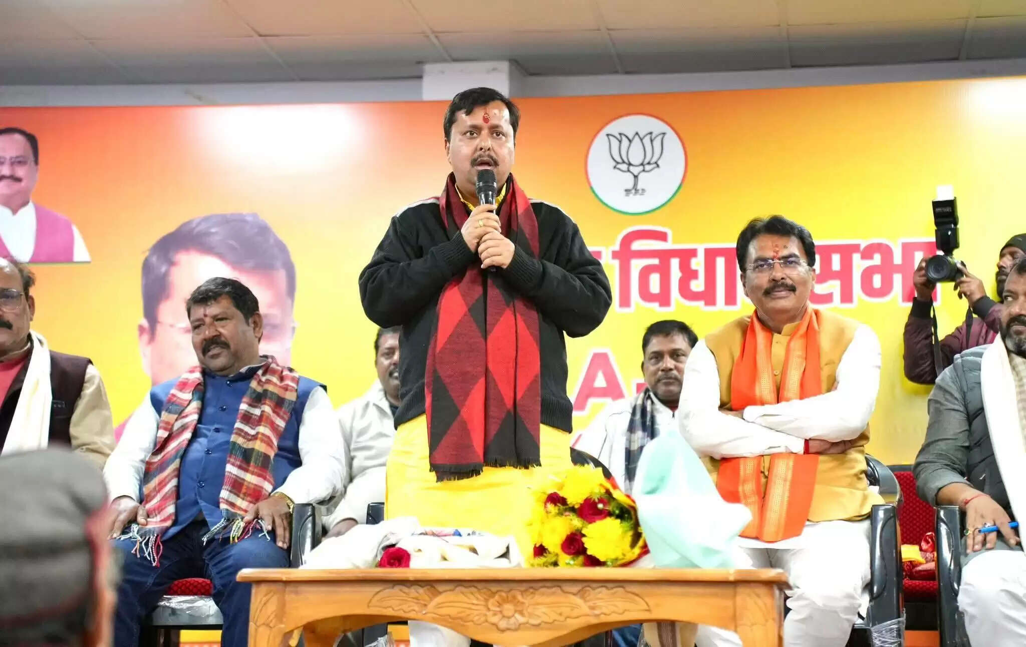 पटना के बांकीपुर में भाजपा की संगठनात्मक बैठक, नितिन नबीन ने बीएलए-2 और कार्यकर्ताओं का किया मार्गदर्शन