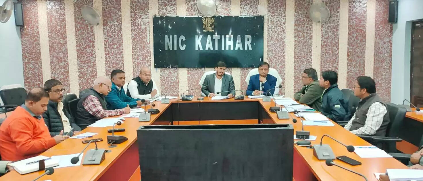 कृषि टॉस्क फोर्स की बैठक में थोक उर्वरक विक्रेताओं पर निगरानी रखने का निदेश