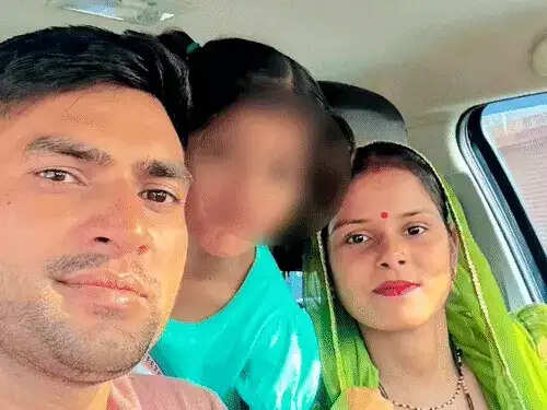 फरीदाबाद : मोबाइल स्क्रीन पर स्कैच आने पर मां बच्चों को पीटा