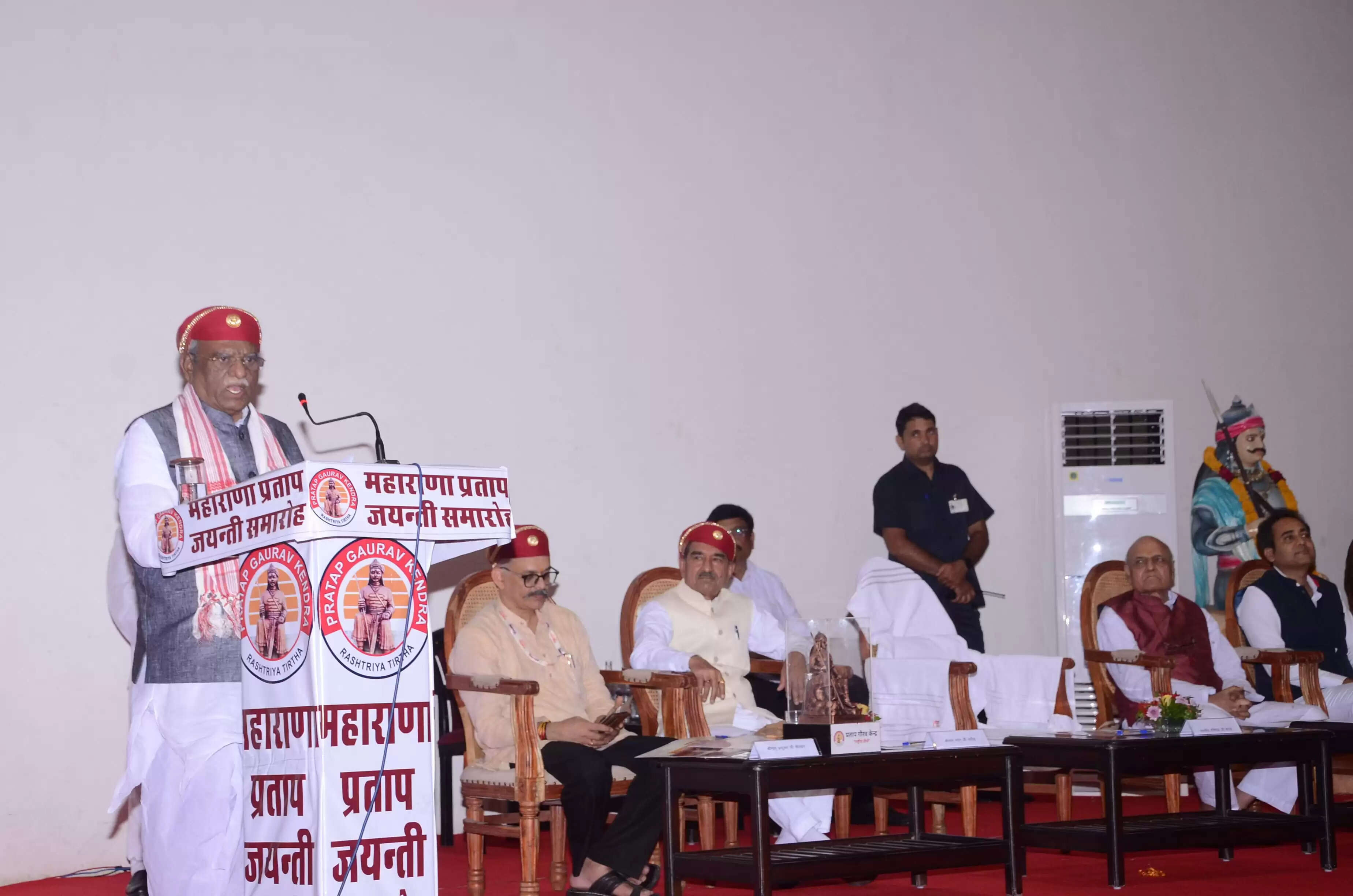 महाराणा प्रताप पर बोलना सूरज को दीपक दिखाने जैसा – राज्यपाल बागड़े