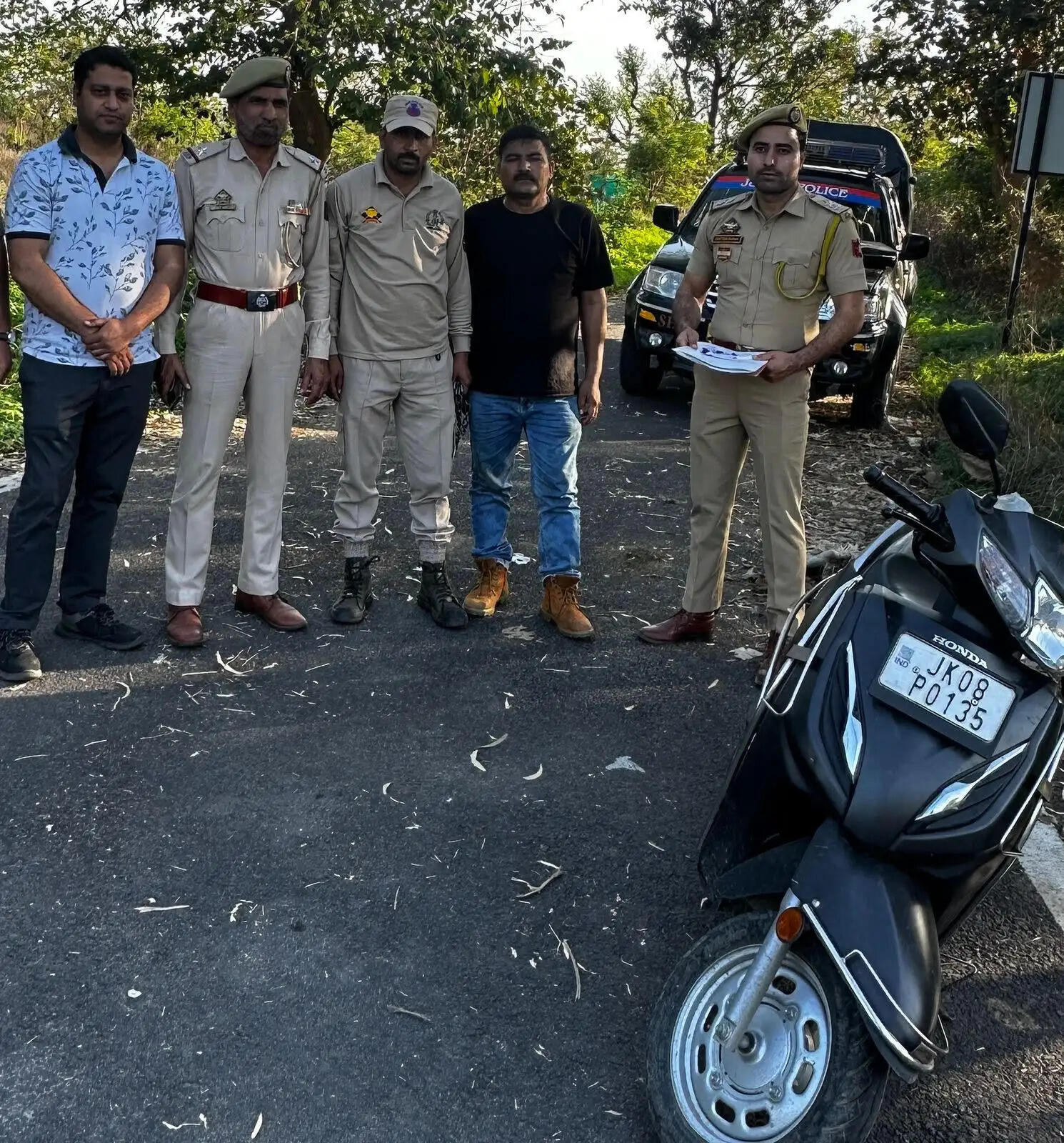 6.18 ग्राम हेरोइन के साथ नशा तस्कर गिरफ्तार, स्कूटी जब्त
