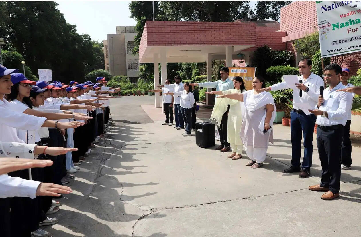 हिसार : नशा मुक्त युवा ही विकसित भारत की मजबूत आधारशिला : डॉ. विजय कुमार