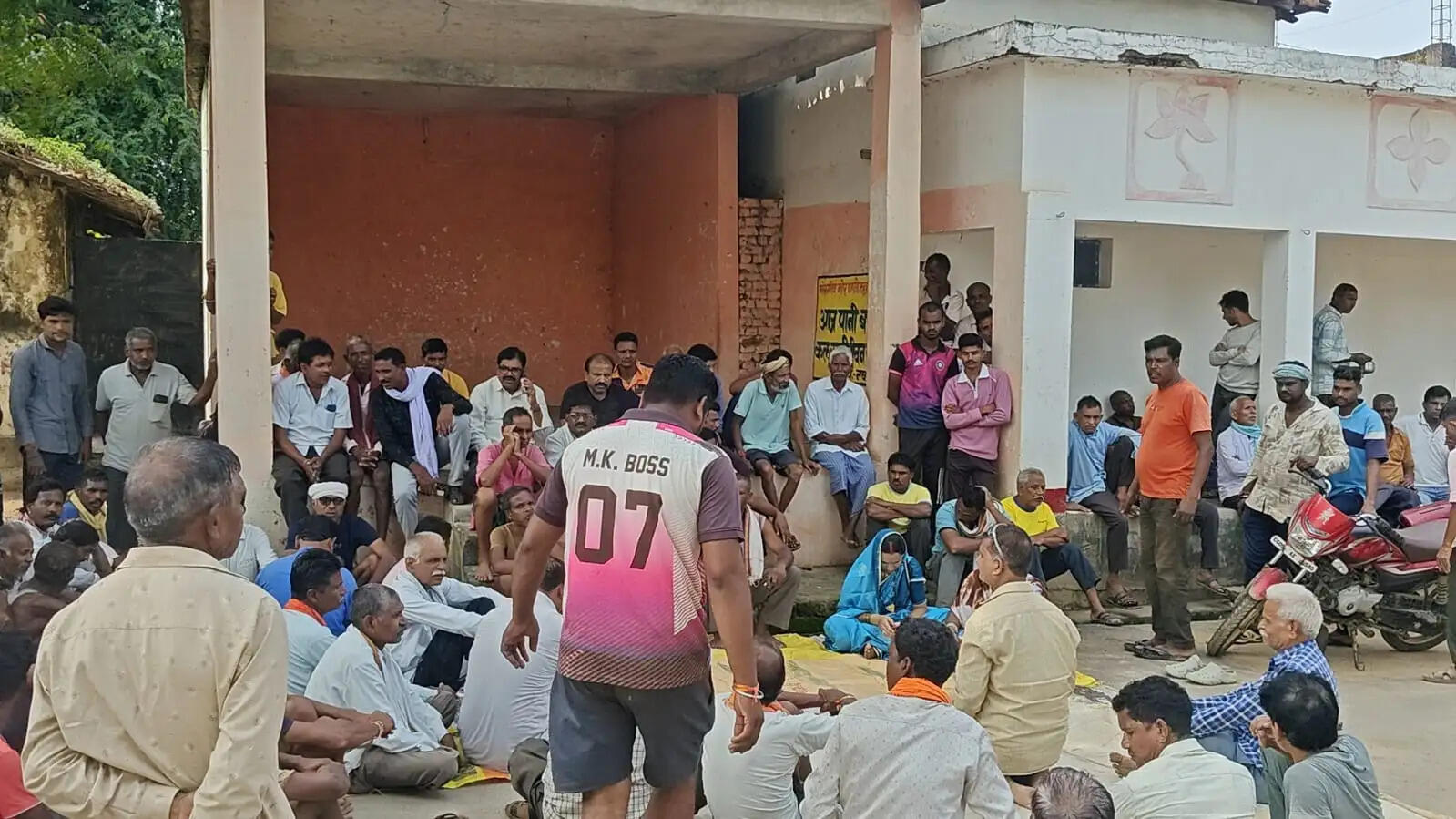 मतांतरित महिला के अंतिम संस्कार को लेकर गांव में विवाद, साहू समाज ने की बैठक
