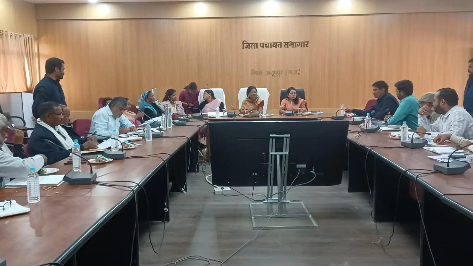 अनूपपुर: मुख्यमंत्री मजरा टोला सड़क योजना व पीएमजीएसवाई चतुर्थ कार्य योजना सर्वसम्मति से अनुमोदित