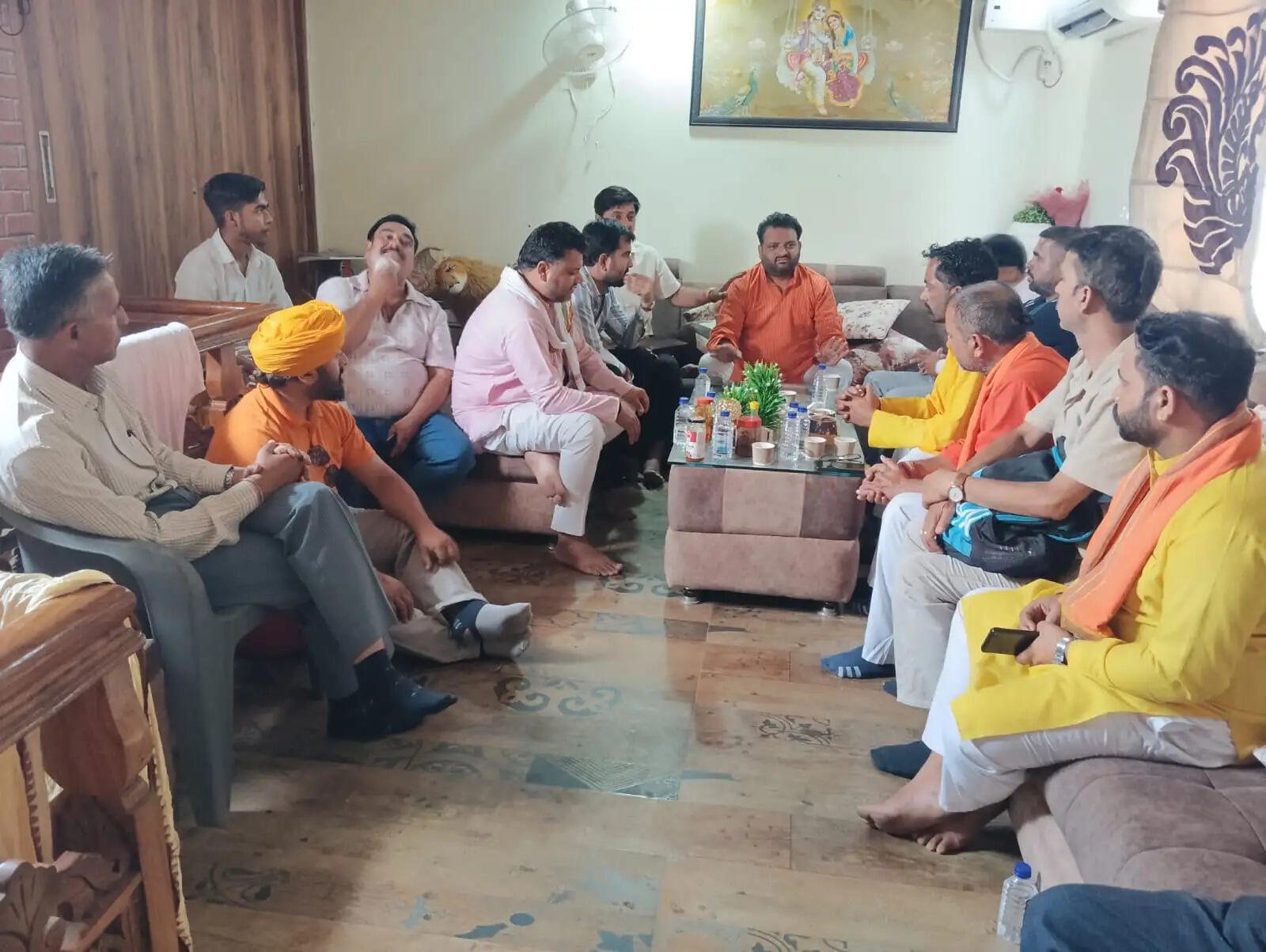 किसानों, युवाओं और ग्रामीण क्षेत्रों से जुड़े मुद्दों को उठाया