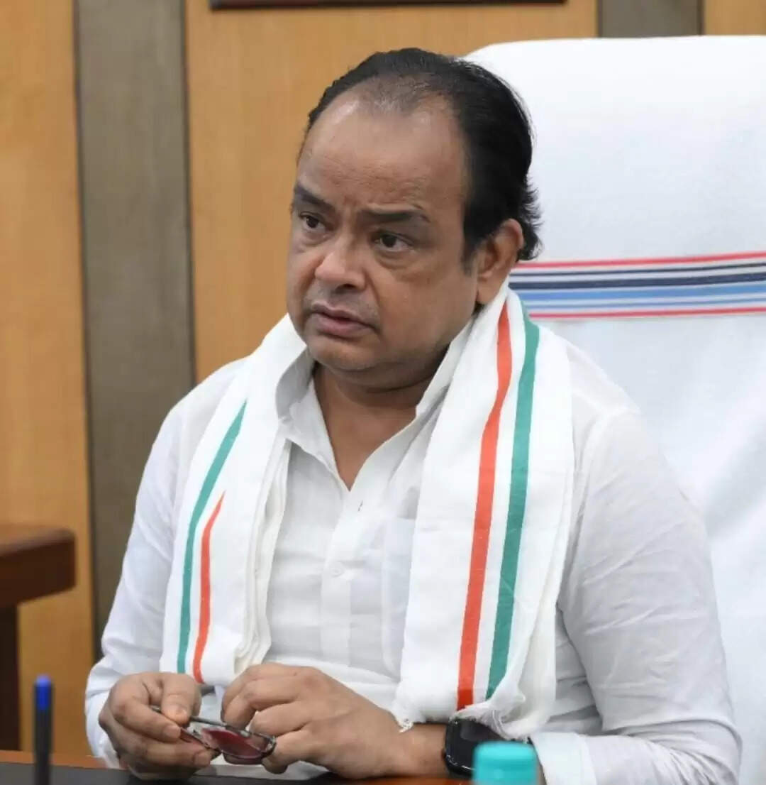 झारखंड के स्वास्थ्य मंत्री दिल्ली रवाना,शिक्षा मंत्री रामदास सोरेन के इलाज पर है कड़ी नजर