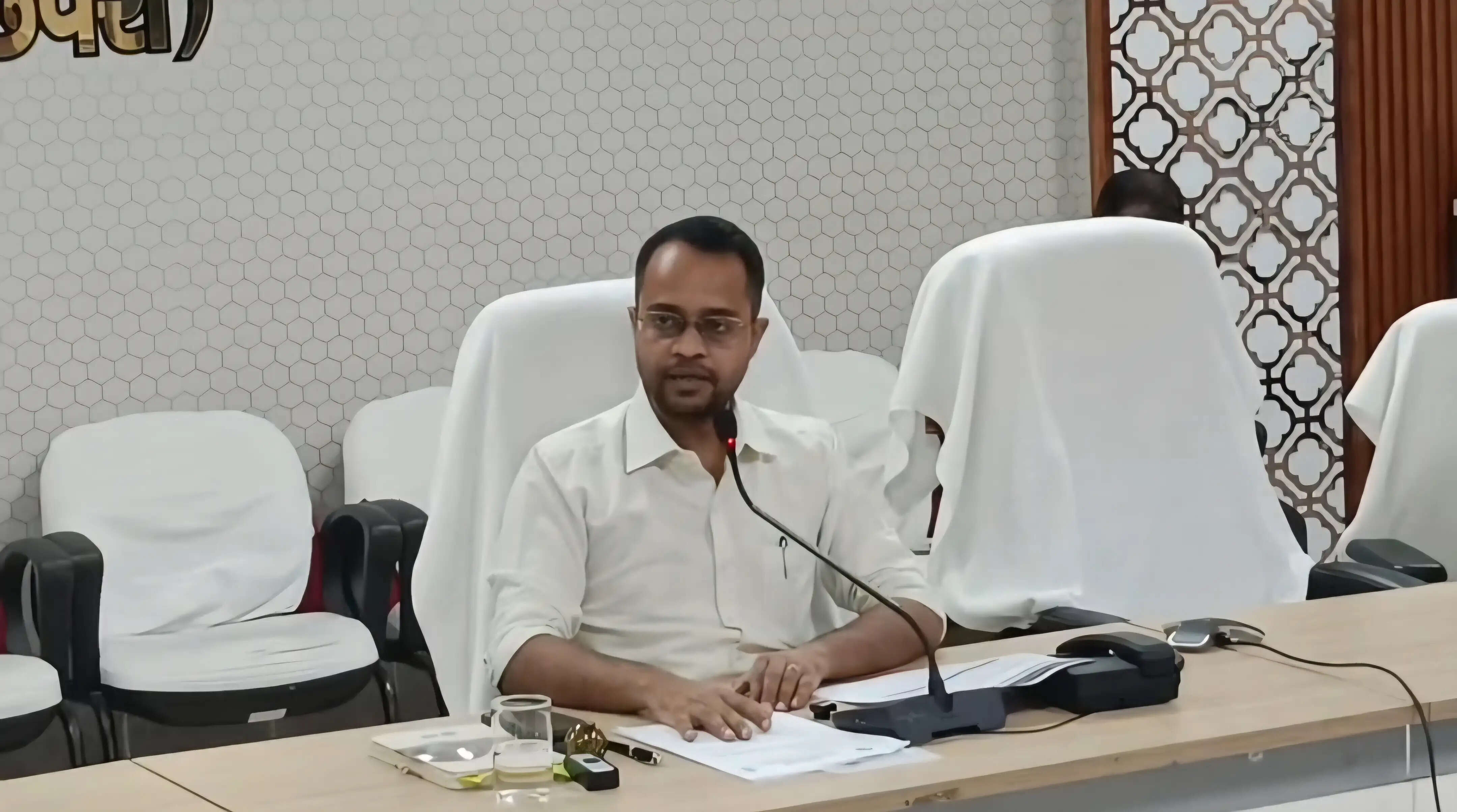 संत रविदास की 650वीं जयंती पर विशेष अभियान में हर बृहस्पतिवार महादलित टोलों में लगेंगे शिविर : जिलाधिकारी