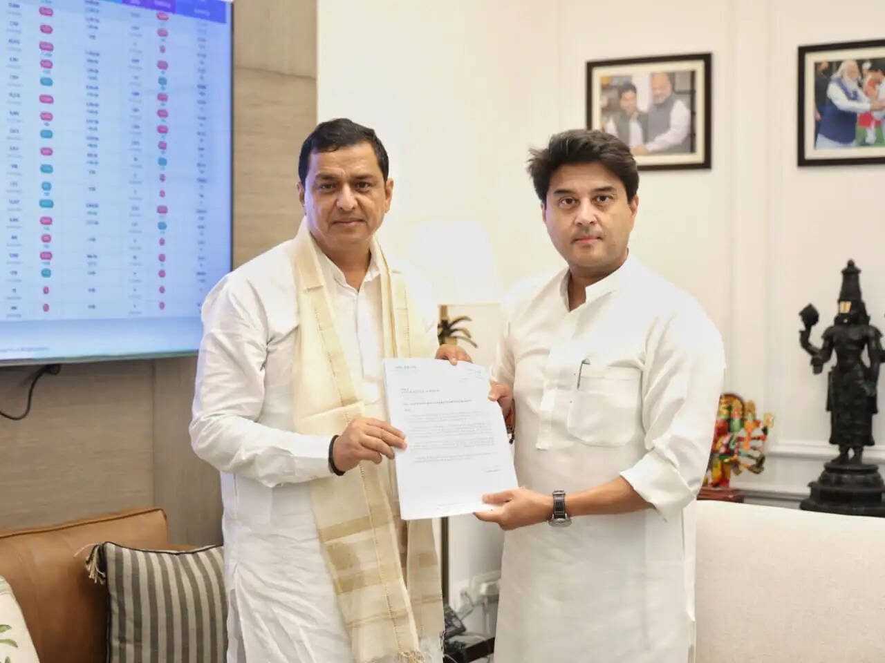 गढ़वाल में कनेक्टिविटी मजबूत करने की दिशा में पहल, 13 नए मोबाइल टावरों को मंजूरी