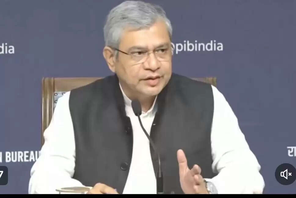 पिछले साल के मुकाबले नवरात्रि पर इलेक्ट्रॉनिक्स सामान की 20-25 फीसदी अधिक बिक्रीः अश्विनी वैष्णव