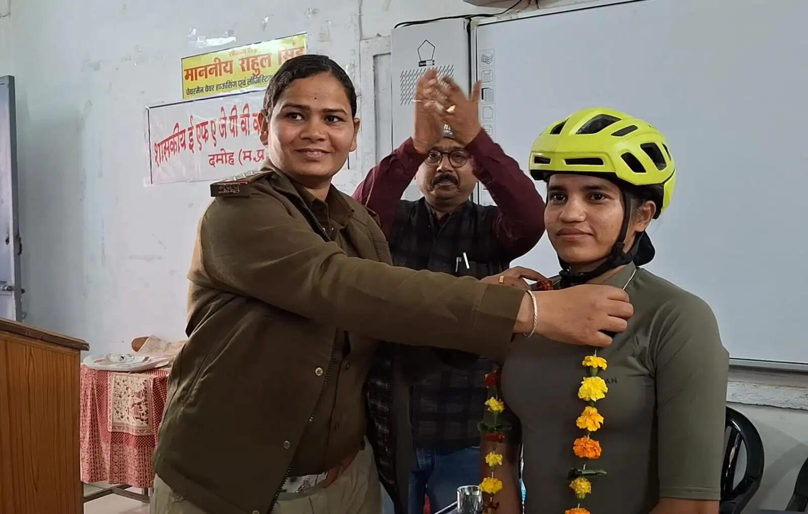 दमोह-पर्सनल नहीं जिन्दगी में पर्सनालटी बनकर जिओ-आशा मालवीय