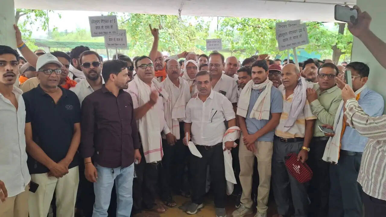 दमोह में 500 से अधिक दवा व्यापारियों ने सौंपा ज्ञापन, ऑनलाइन दवा बिक्री का किया विरोध