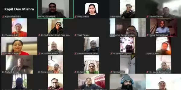 ज्ञान, विज्ञान और प्रज्ञान की त्रिवेणी है भारत : प्रो. कपिलदेव मिश्र