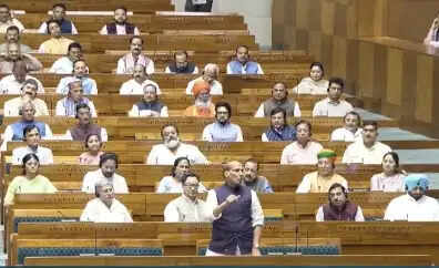 लोकसभा में राहुल गांधी के बयान पर हंगामा, सत्ता पक्ष ने जताई कड़ी आपत्ति