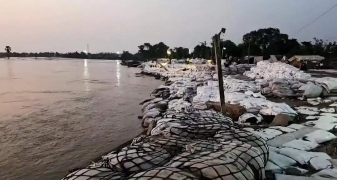 इंजीनियरों की मुस्तैदी से राघोपुर-शंकरपुर तटबंध सुरक्षित, ग्रामीणों ने किया सलाम