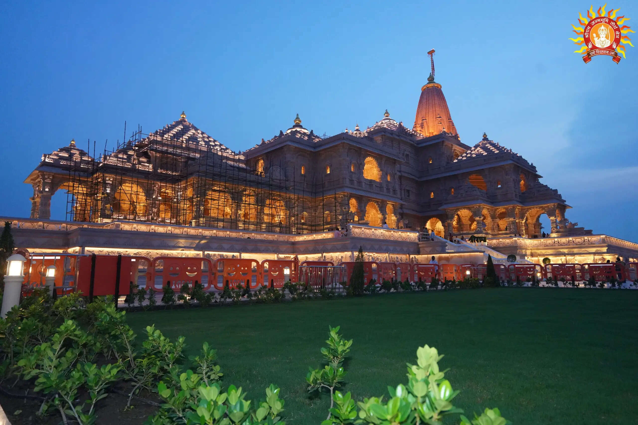 श्रीराम जन्मभूमि में संत महंत की मौजूदगी में हुआ झूला उत्सव