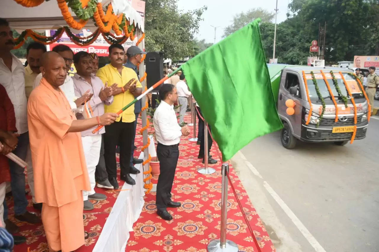 नवरात्र के पहले दिन सीएम योगी ने दी नारी गरिमा और सम्मान से जुड़ी सौगात