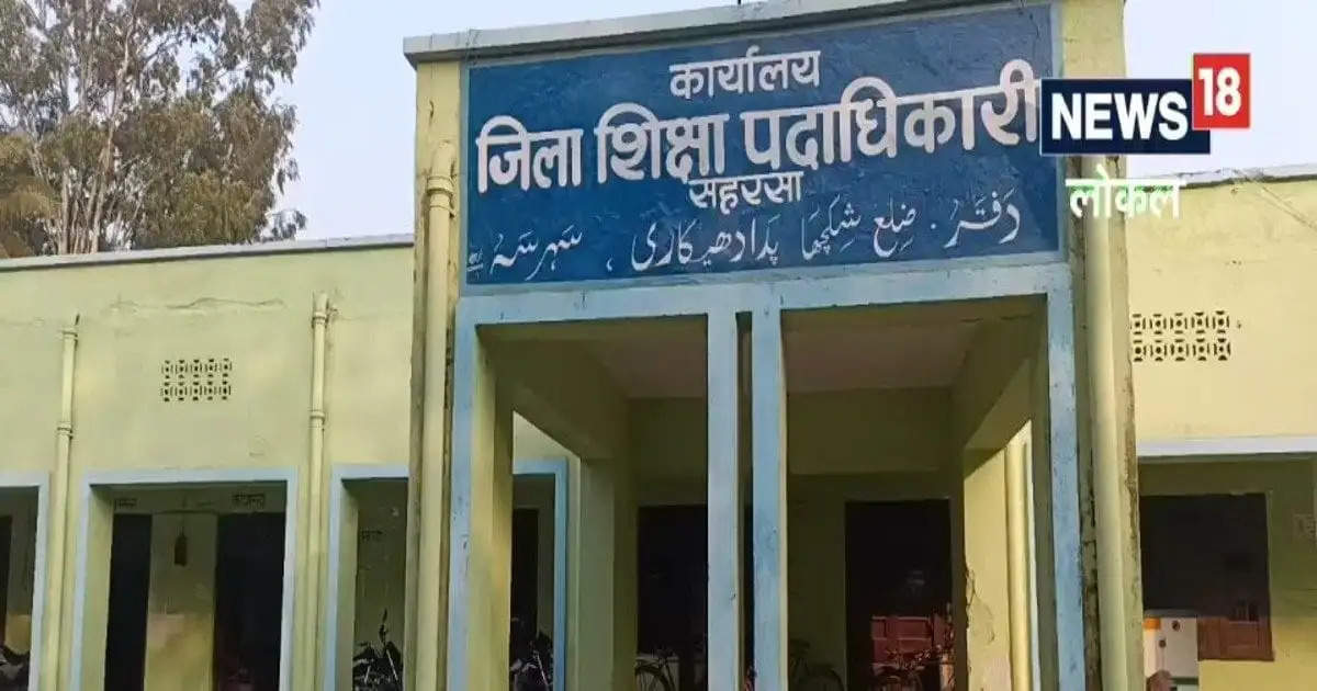 सोशल मीडिया पर प्रचार-प्रसार करने वाले शिक्षकों पर होगी कार्रवाई : डीईओ