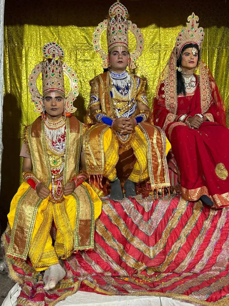 कैकेयी के दो वरदानों से अयोध्या में मचा कोहराम, राम वनगमन की लीला ने दर्शकों को किया भावुक