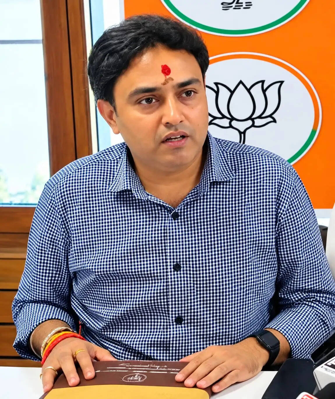 प्रधानमंत्री नरेंद्र मोदी से माफी मांगें खड़गे, नहीं तो करेंगे कानूनी कार्रवाई : विश्व चक्षु
