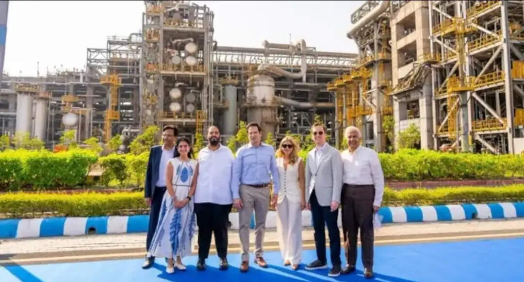 मार्को रुबियो का जामनगर दौरा: रिलायंस रिफाइनरी से वनतारा तक पहुंचे अमेरिकी विदेश मंत्री