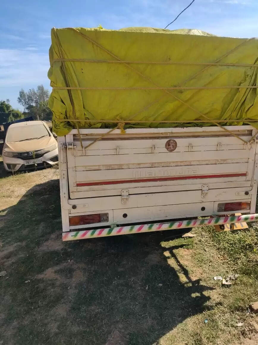 जशपुर: अवैध धान परिवहन करते पिकअप जब्त, 30 क्विंटल धान बरामद