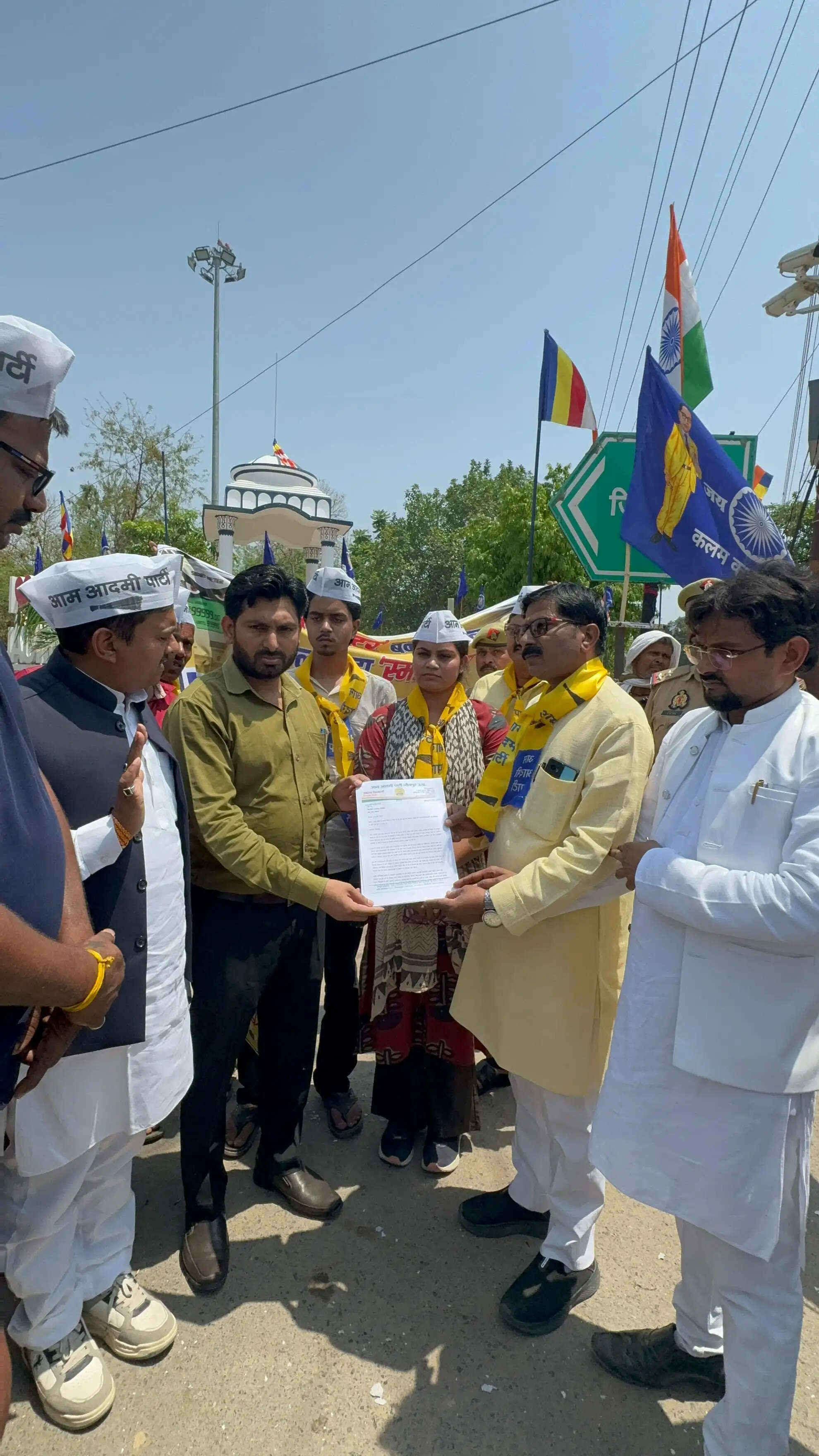 स्मार्ट मीटर के खिलाफ आम आदमी पार्टी का प्रदर्शन, पदयात्रा निकालकर जताया विरोध