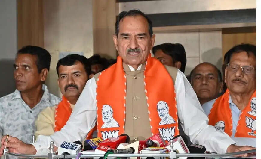 निर्वाचन आयुक्त से मिलने सैकड़ों लोगों को लेकर जाना और शक्ति प्रदर्शन करना उचित प्रक्रिया नहीं: मदन राठौड़