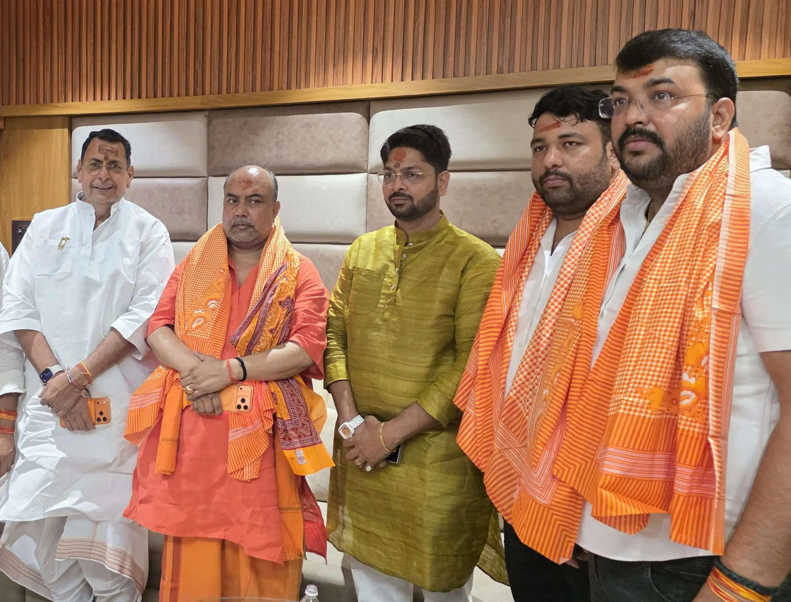भाजपा प्रदेश उपाध्यक्ष कामेश्वर सिंह ने मां विंध्यवासिनी के किए दर्शन
