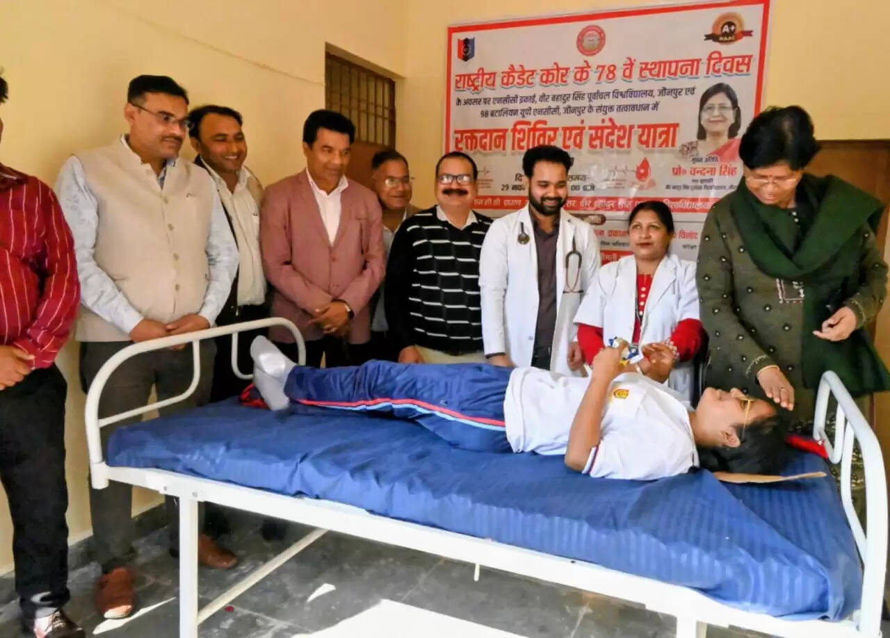 एनसीसी युवाओं में समर्पण व नेतृत्व का करता है विकास : कुलपति