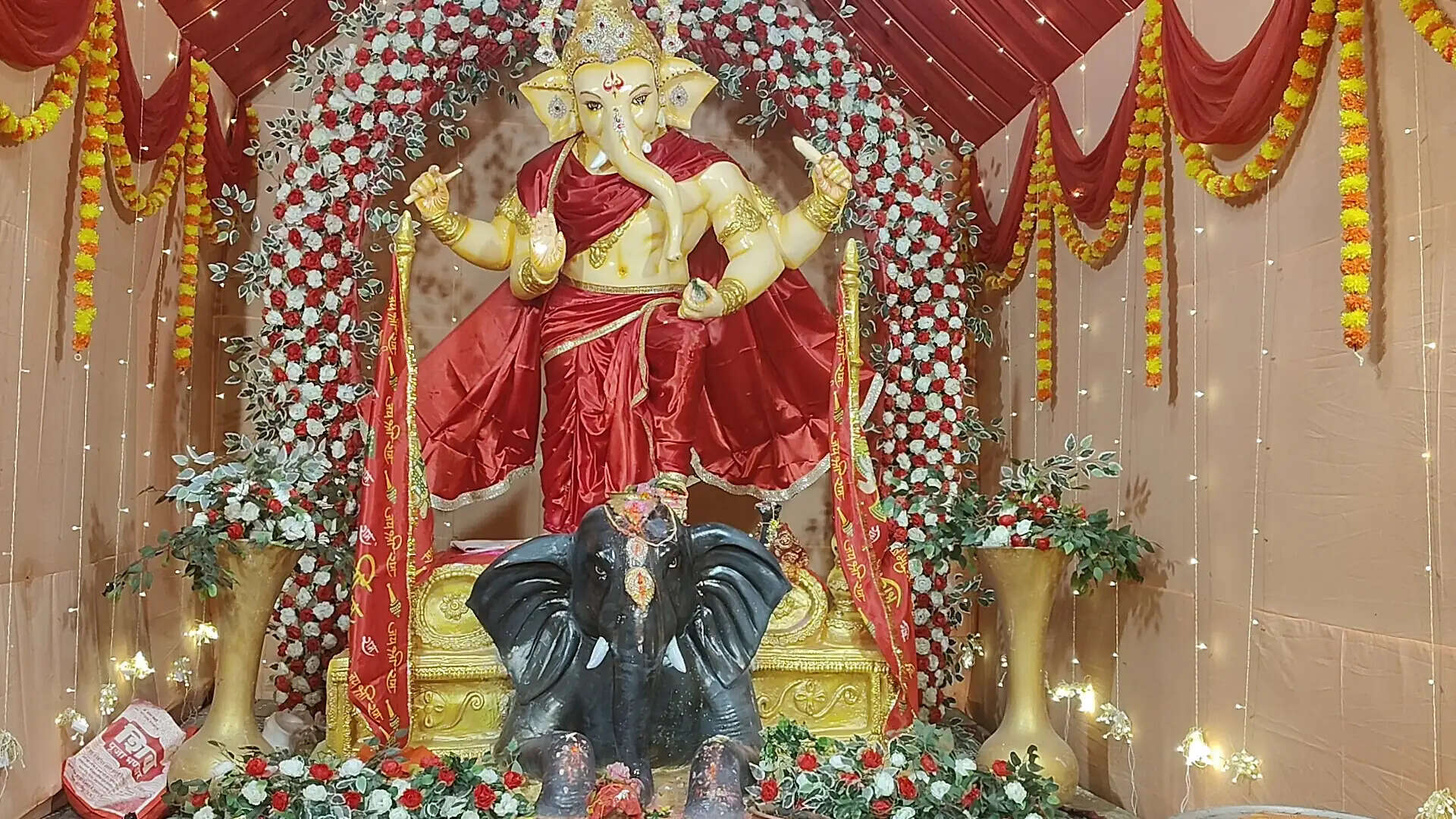 रामानुजगंज में गणेश पूजा की धूम, धीरज सिंहदेव बोले- धार्मिक आयोजनों में कम साउंड पर डीजे की अनुमति हो