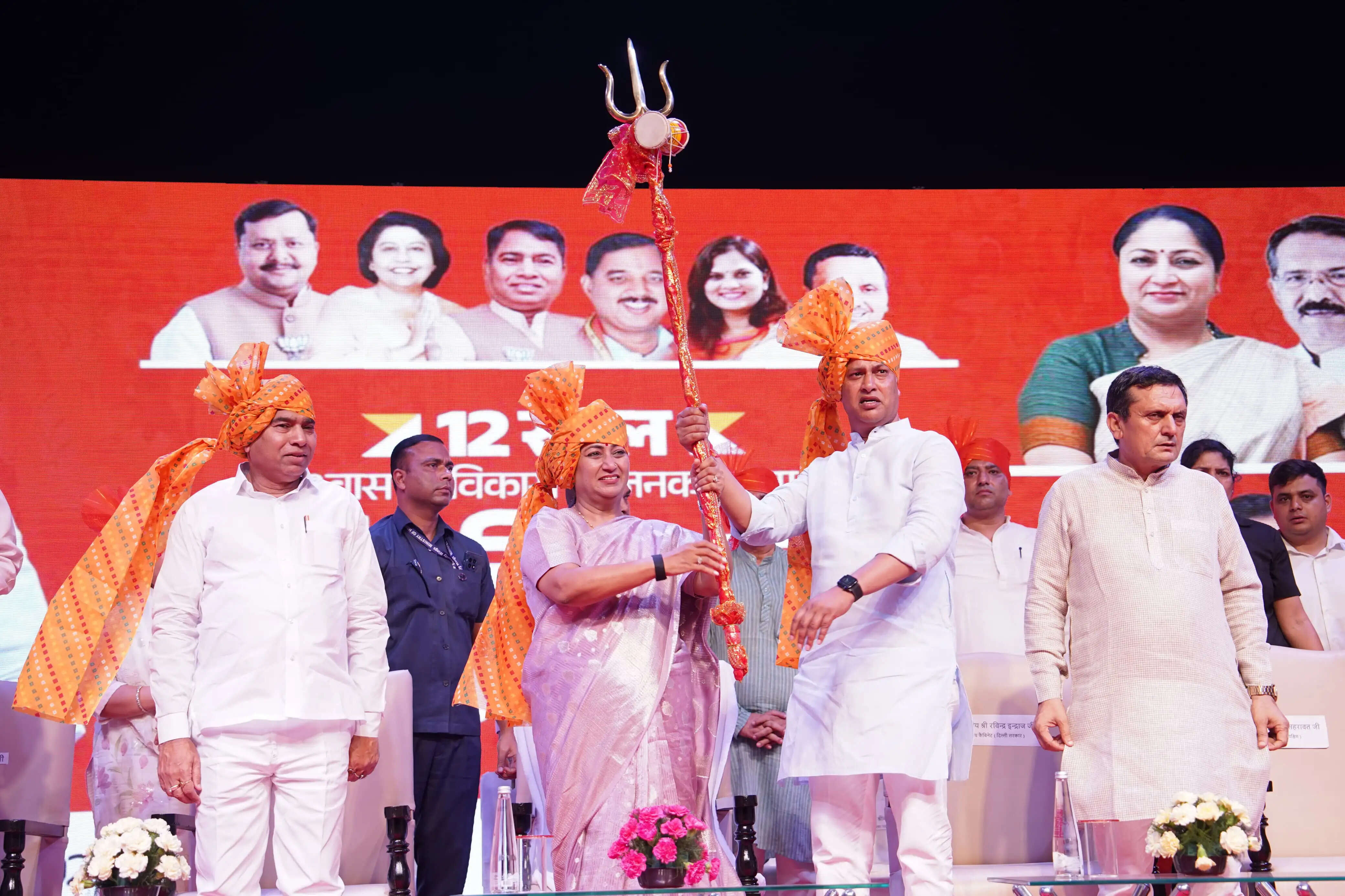 सरकार जनहित से जुड़े विकास कार्यों को दे रही सर्वोच्च प्राथमिकता : रेखा गुप्ता