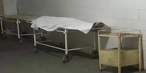 अंबिकापुर : ट्रेलर की चपेट में आने से बाइक सवार युवक की दर्दनाक मौत