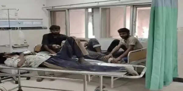 फरीदाबाद में वेल्डिंग करते समय हादसा, तीन मजदूर गिरे