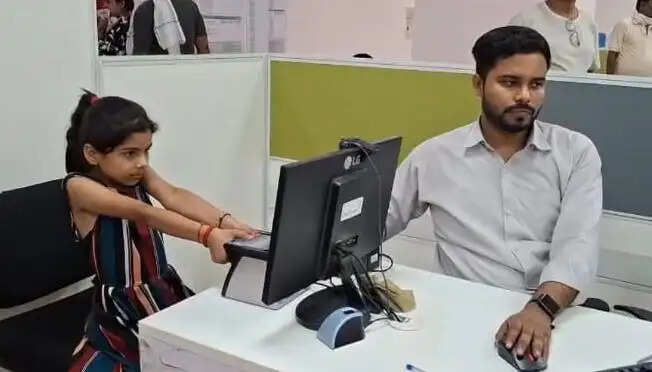 पांच और 15 वर्ष की आयु पर बच्चों का आधार बायोमेट्रिक अपडेट कराना अनिवार्य